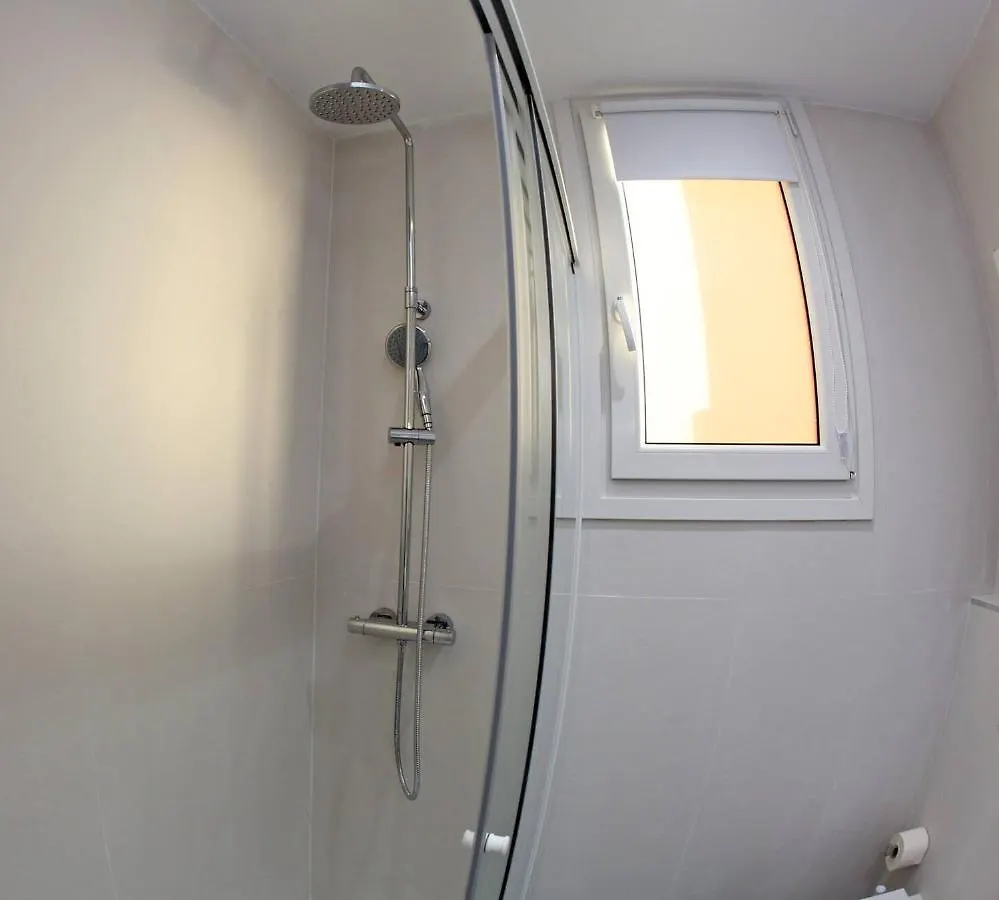 דירות בילבאו Piso Reformado A 2 Min Del Casco Viejo Con Garaje Gratis 0*,  ספרד